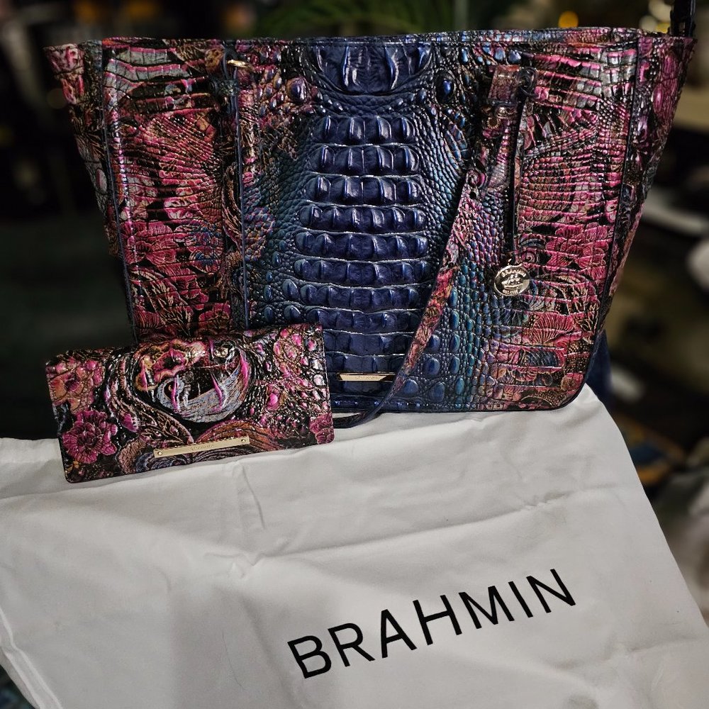 Brahmin purse and matching wallet